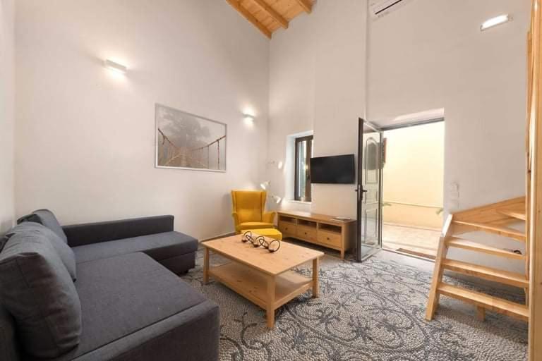 Niochori 1 * Rhodes City